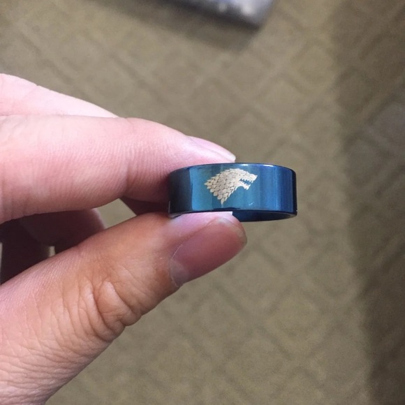 Game of Thrones Ice Wolf Blue Ring - Picture 4 of 4